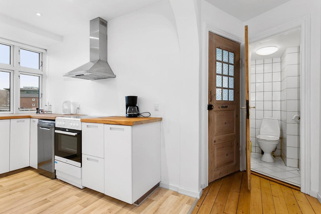 Aday - Apartment Suite Aalborg Center Exterior photo