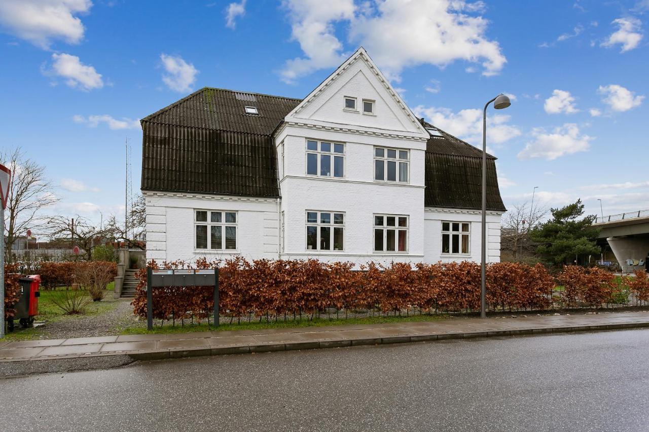 Aday - Apartment Suite Aalborg Center Exterior photo